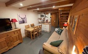 LE PASSE-MONTAGNE Bel appartement avec terrasse dans vieille ferme de montagne rénovée